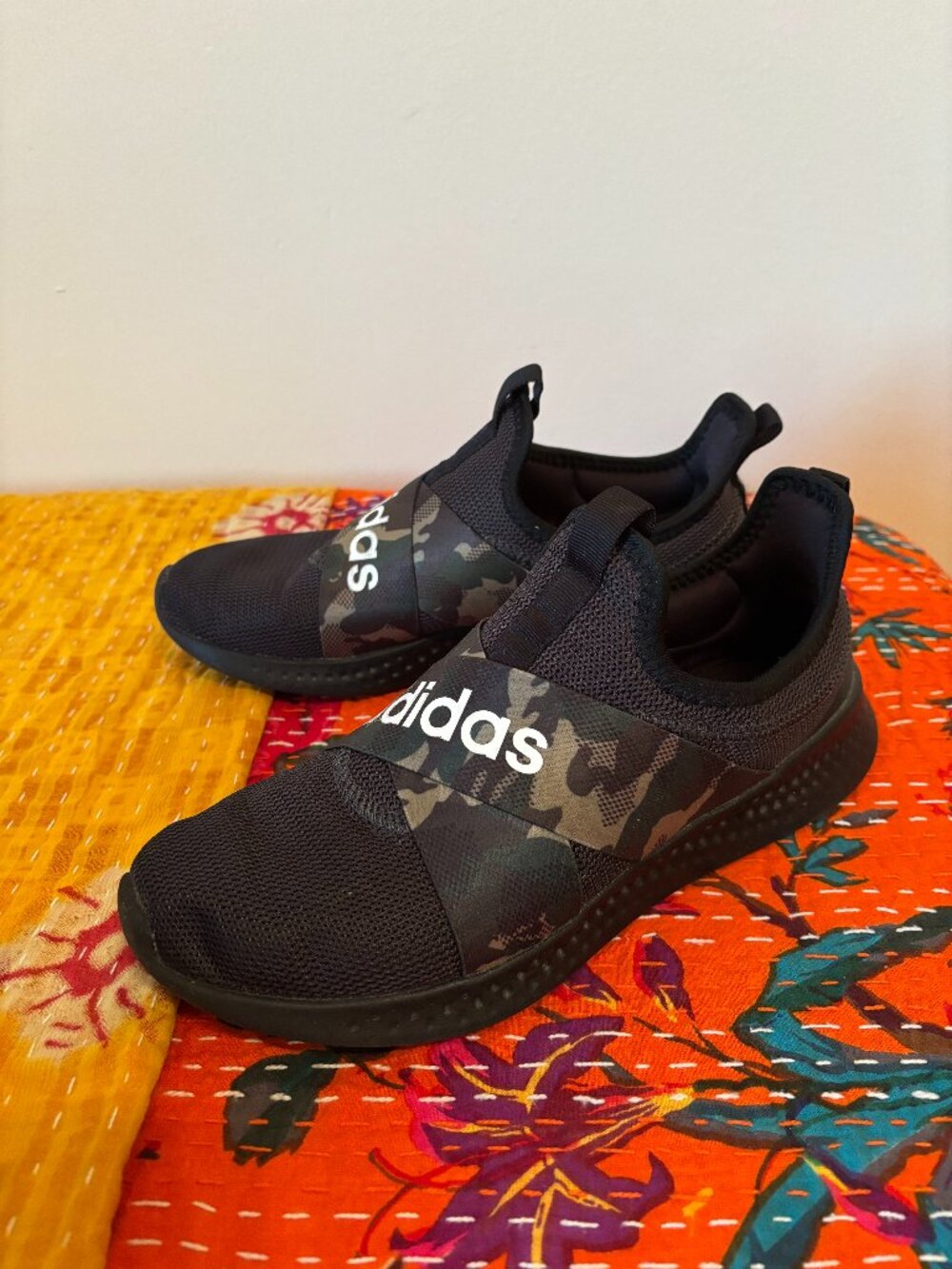 Adidas Women’s Camoflauge Pull On Running Shoes 7.5